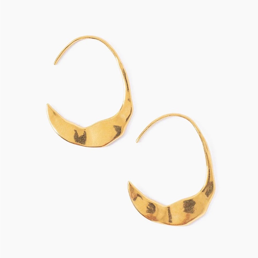 Chan Luu PETITE GOLD CRESCENT MOON HOOPS New in Box